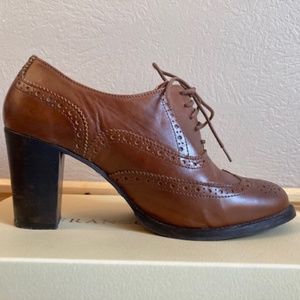 Boden Oxford Brogue Heel, size 39 (fits like an 8)